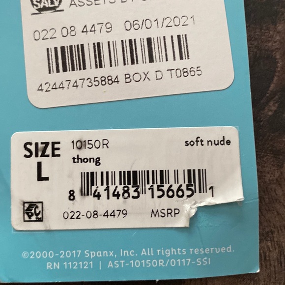 Assets Women's All Around Smoothers Thong - Beige size large light tummy smooth - Picture 6 of 8